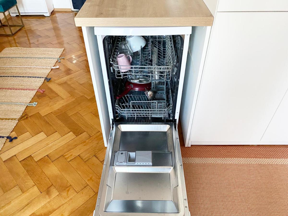 Bright Apartment 45M2 - Free Parking - Wifi Rijeka Bagian luar foto